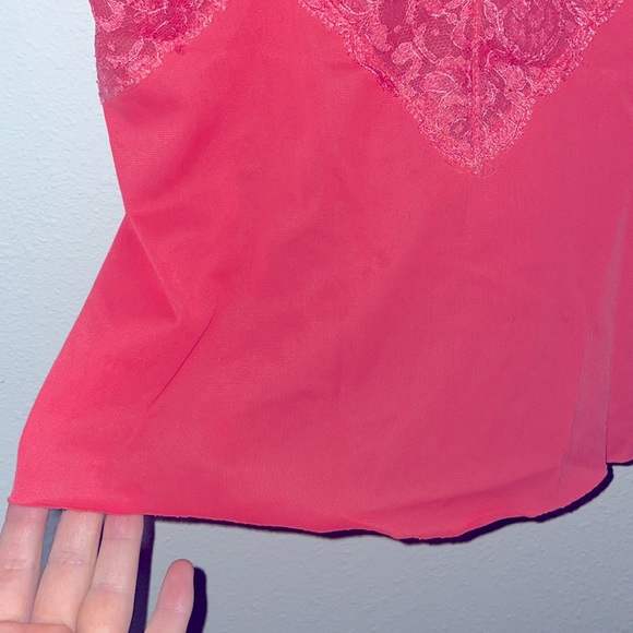 Pink lace cami - Picture 3 of 4